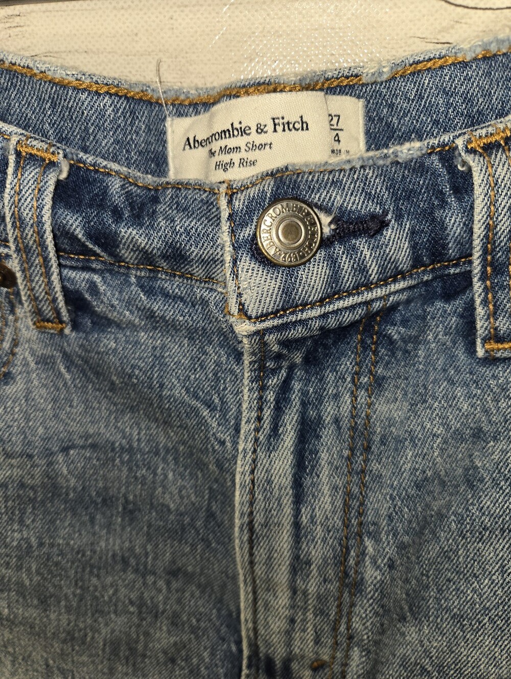 Abercrombie & Fitch The Mom Short High Rise Denim Shorts Size 27/4 - Picture 2 of 4